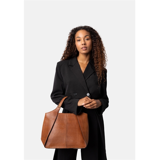 ReDesigned skind smart shopper, Jona Small.